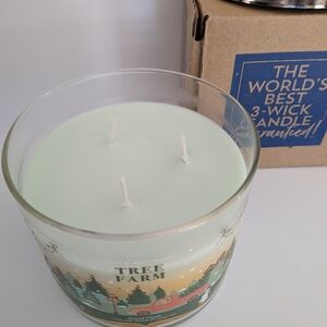 Bath & Body Works Tree Farm Candle - Green